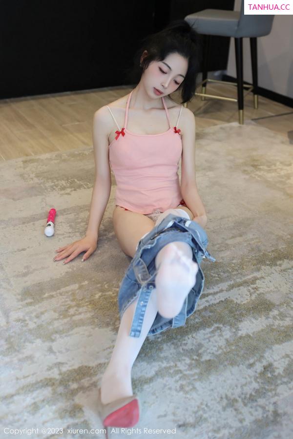 刘蓝蔻 Eva_茜茜 [XiuRen]高清写真图 2023.05.29 No.6816 茜茜Kimi 丝袜美腿第30张图片